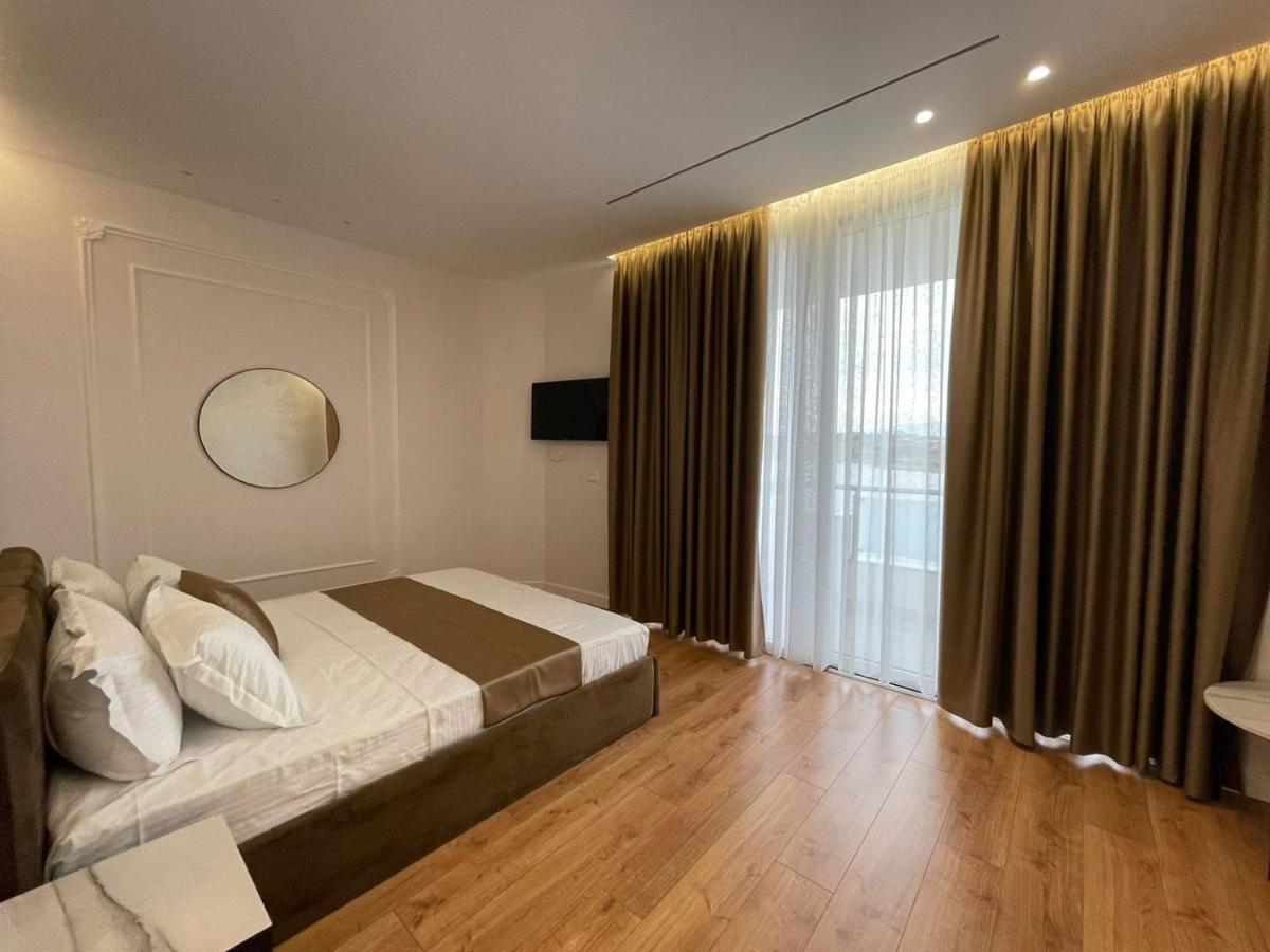 Hotel Ujvara Belsh Экстерьер фото