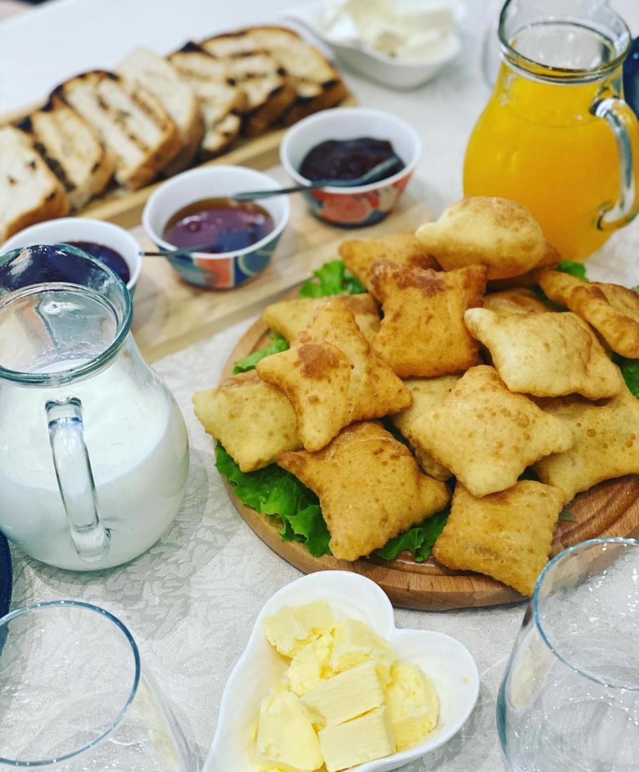 Hotel Ujvara Belsh Экстерьер фото