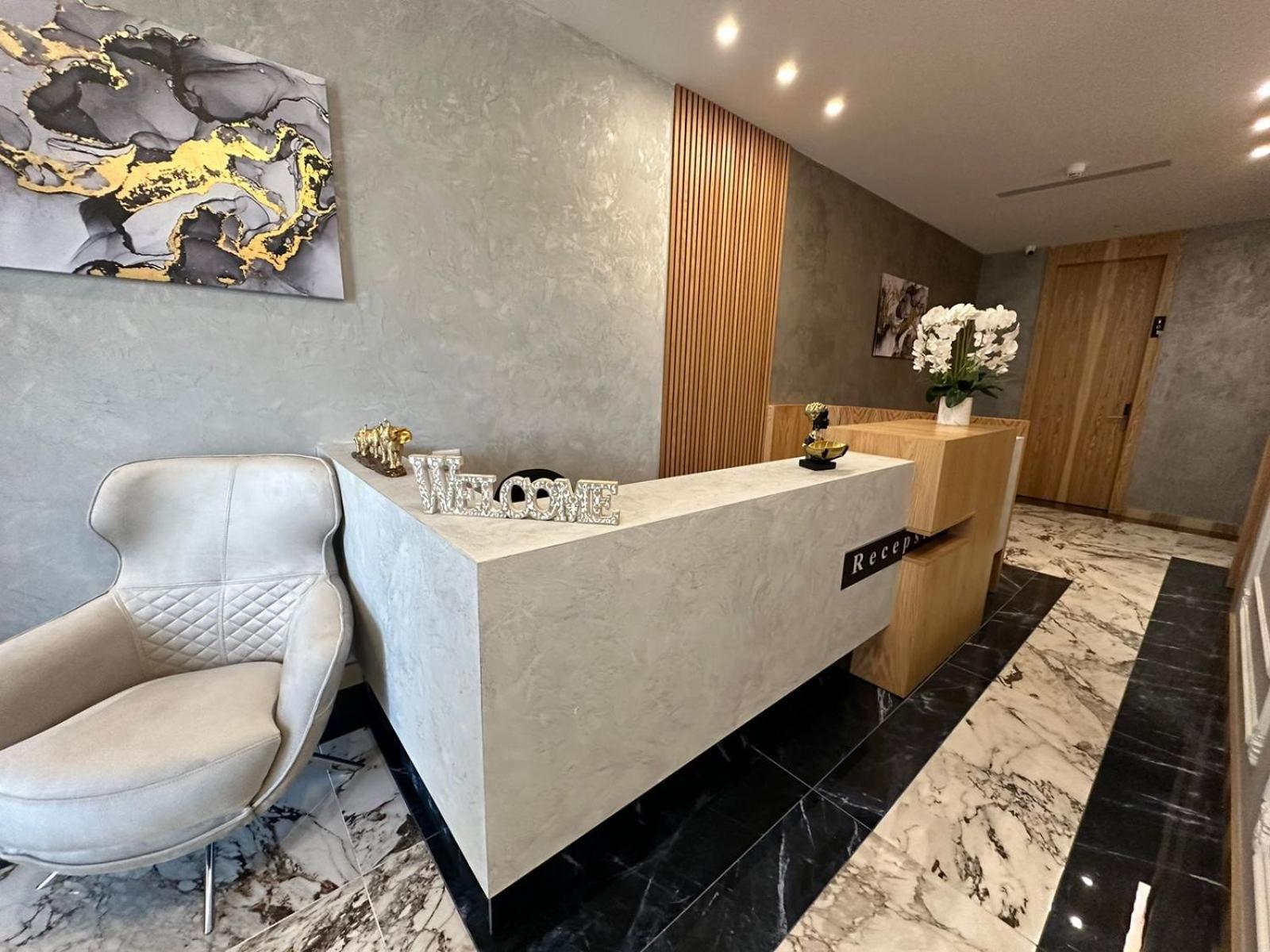 Hotel Ujvara Belsh Экстерьер фото