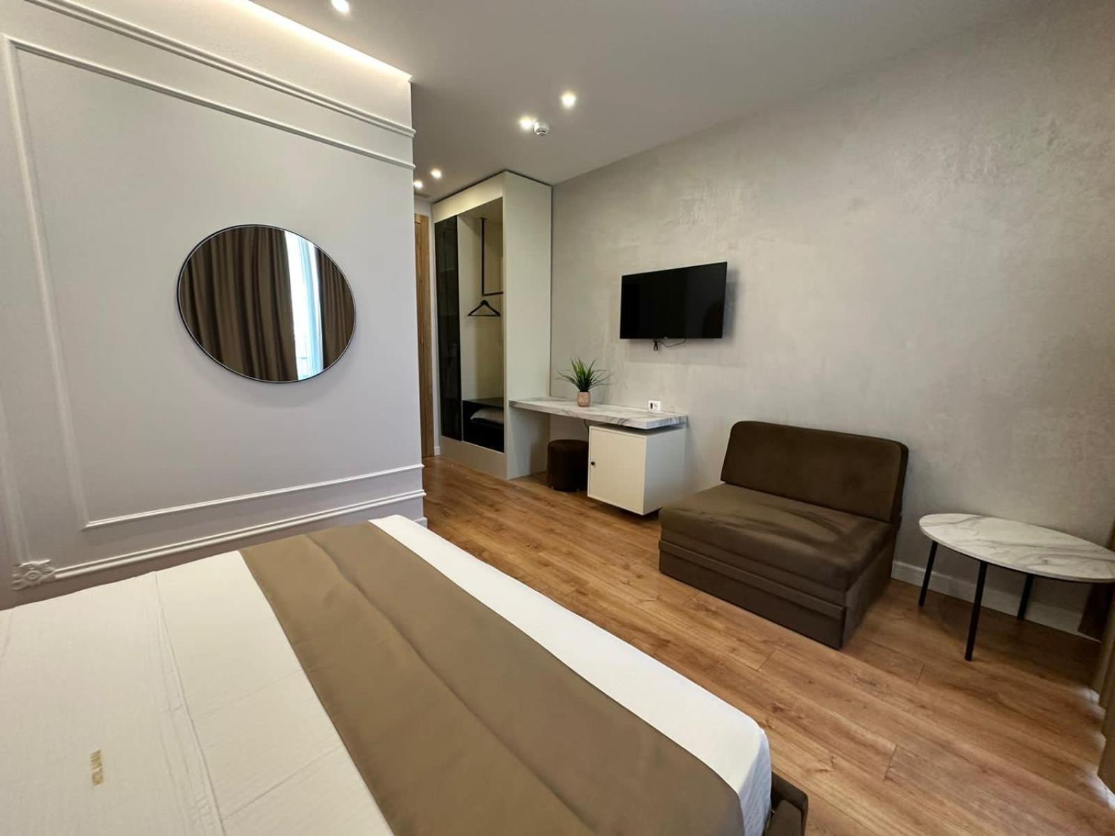 Hotel Ujvara Belsh Экстерьер фото